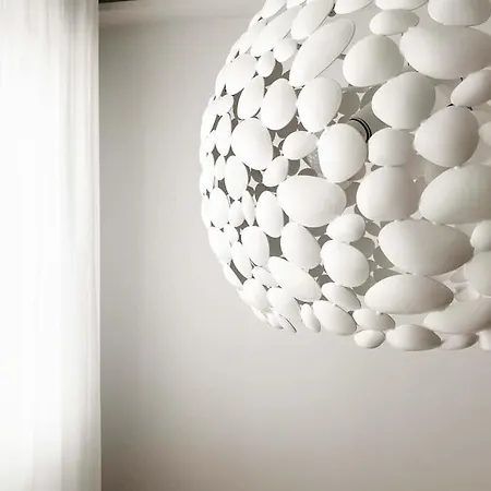 The Window On The Theatre And The Cathedral - Luxury Como