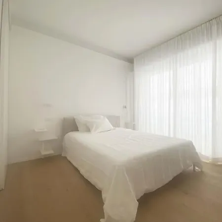 The Window On The Theatre And The Cathedral - Luxury קומו