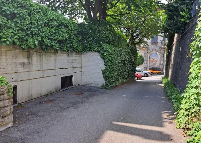 The Window On The Theatre And The Cathedral - Luxury كومو