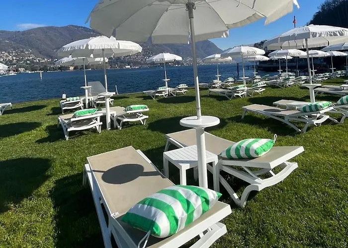 The Window On The Theatre And The Cathedral - Luxury * كومو