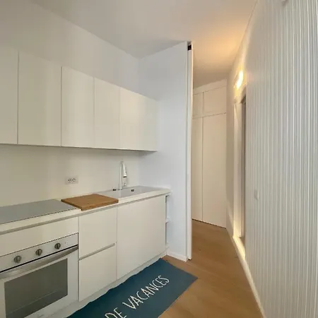 The Window On The Theatre And The Cathedral - Luxury *