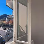 The Window On The Theatre And The Cathedral - Luxury * Como