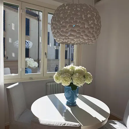 Апартаменты The Window On The Theatre And The Cathedral - Luxury Комо