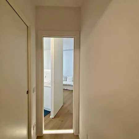 Апартаменты The Window On The Theatre And The Cathedral - Luxury