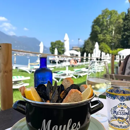 Апартаменты The Window On The Theatre And The Cathedral - Luxury *