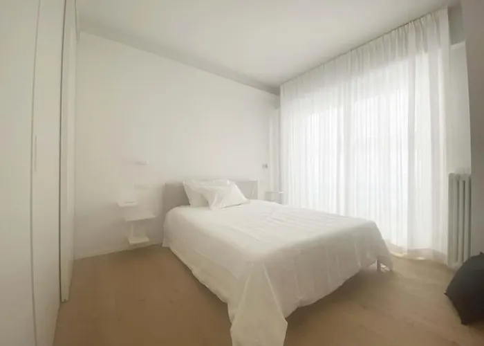 The Window On The Theatre And The Cathedral - Luxury קומו